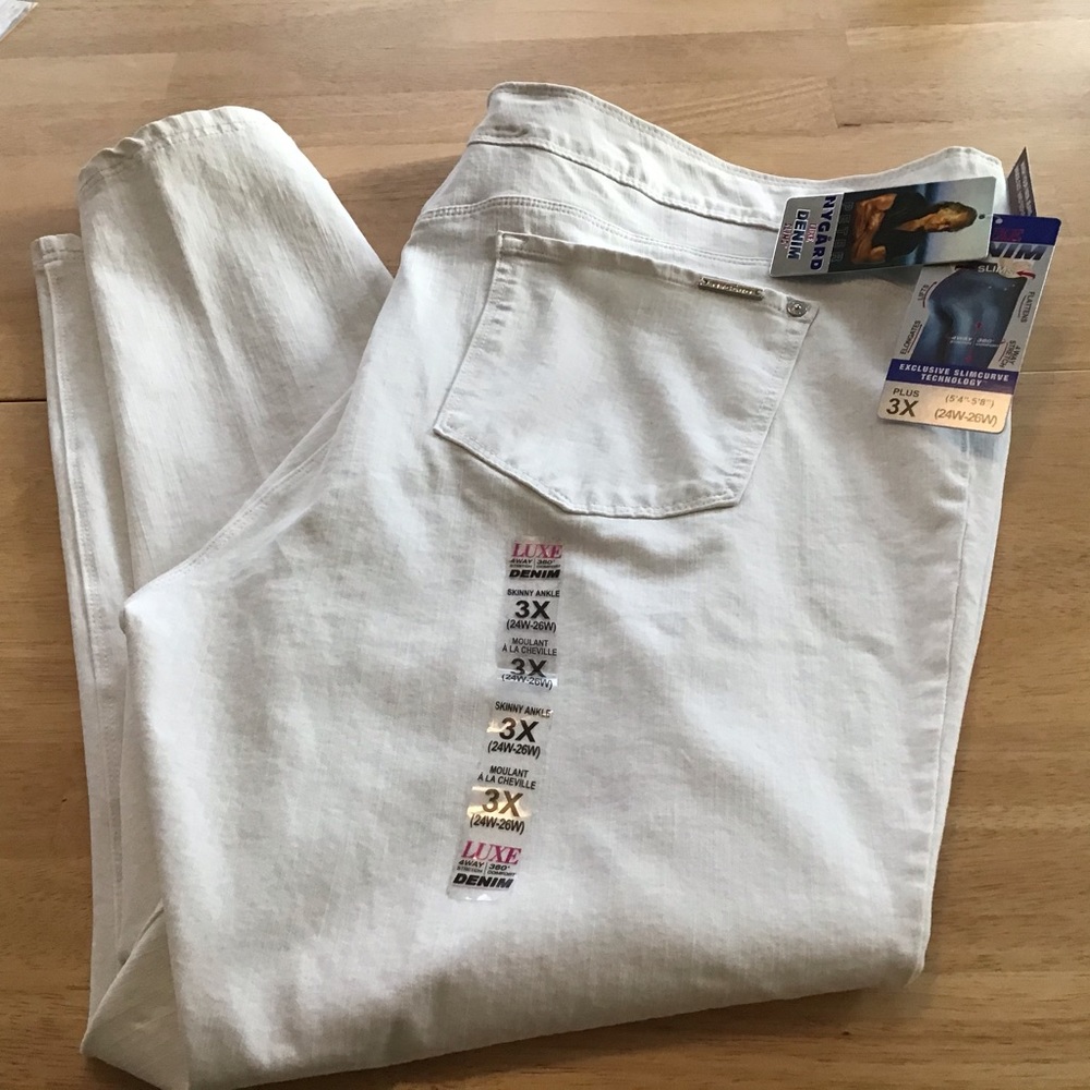 Peter Nygard Jeans 3X Luxe 4 way Stretch Denim White NWT $69.00
